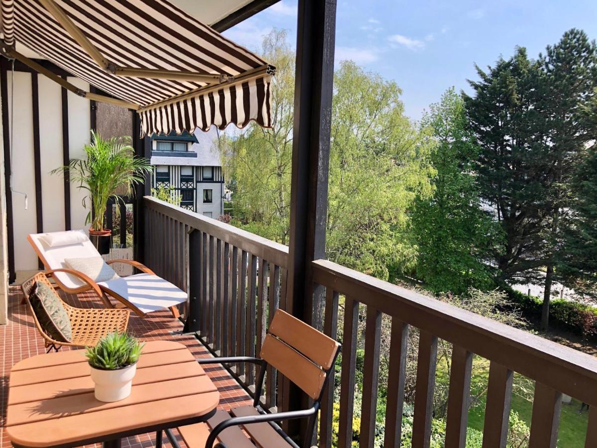 Beau Studio Terrasse Vue Jardin - A 2 Pas De La Mer دوفييل المظهر الخارجي الصورة