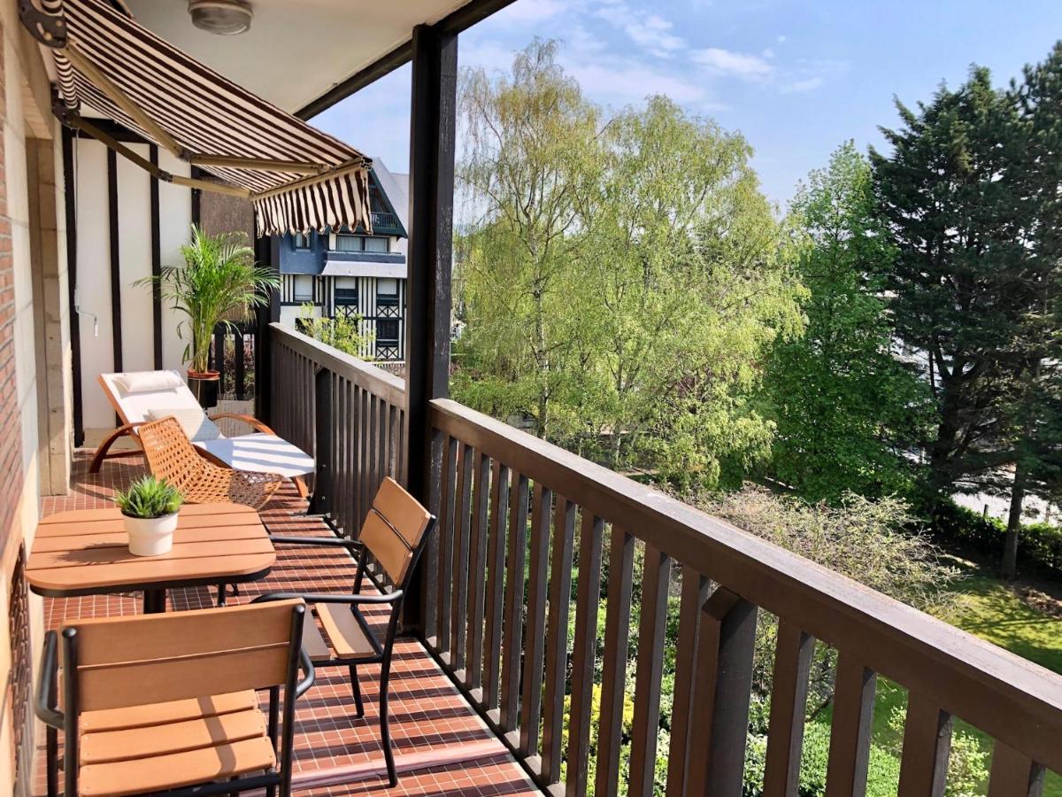 Beau Studio Terrasse Vue Jardin - A 2 Pas De La Mer دوفييل المظهر الخارجي الصورة