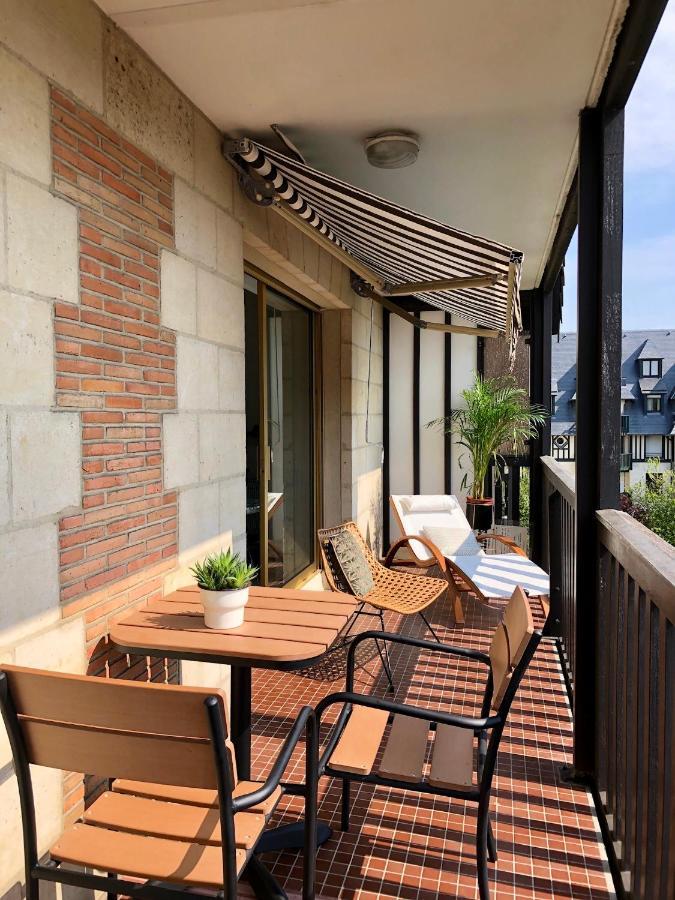 Beau Studio Terrasse Vue Jardin - A 2 Pas De La Mer دوفييل المظهر الخارجي الصورة